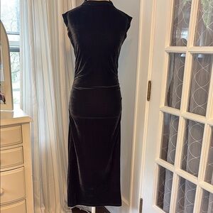 Elegant Black Sleeveless Dress